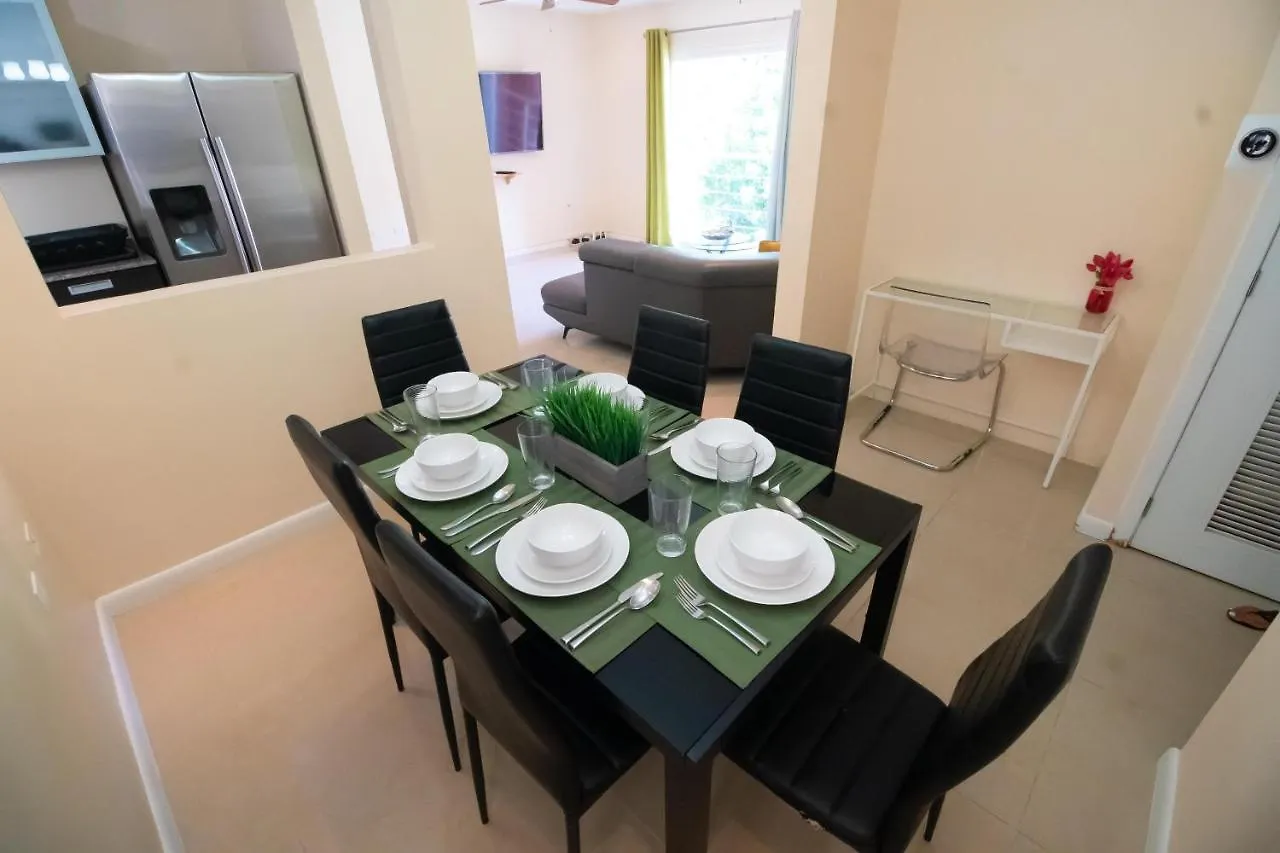 Modern 3 Bedroom Condo In Private Community #5 Petit Valley Holiday home